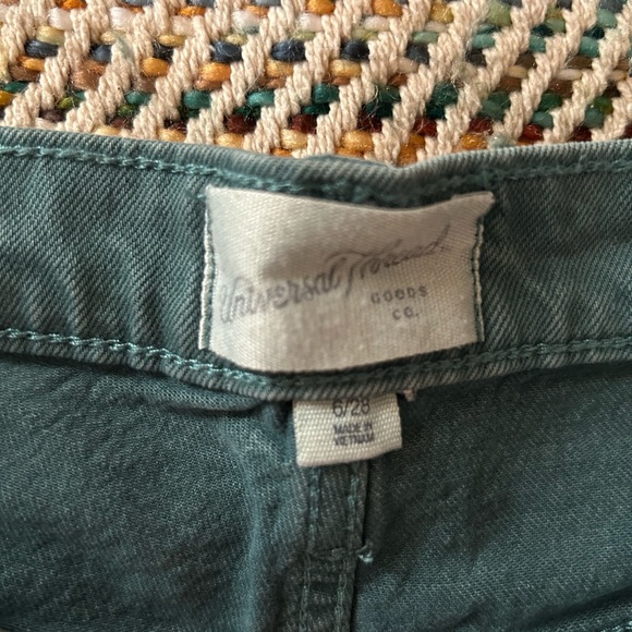 Universal Thread Shorts - Picture 2 of 3